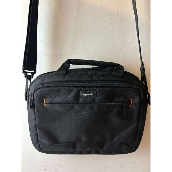 Amazon basic tablet padded bag - Picture 1 of 7